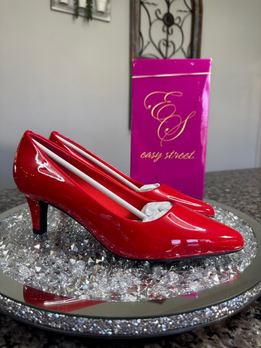 easy street glossy red patent point heel pumps NEW 8.5 Wide